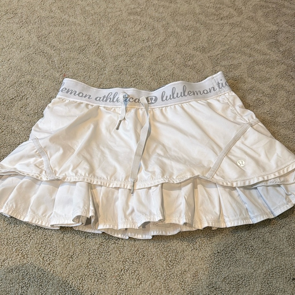 Vintage Lululemon white tennis skirt
